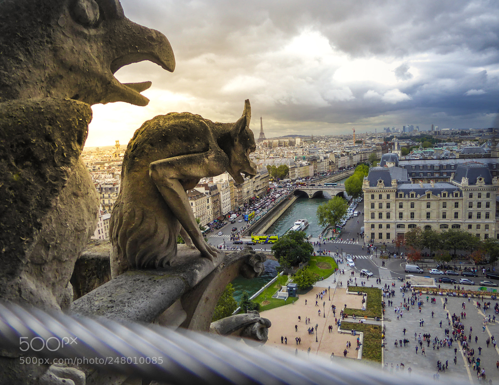 Panasonic Lumix DMC-ZS50 (Lumix DMC-TZ70) sample photo. Terror over paris photography