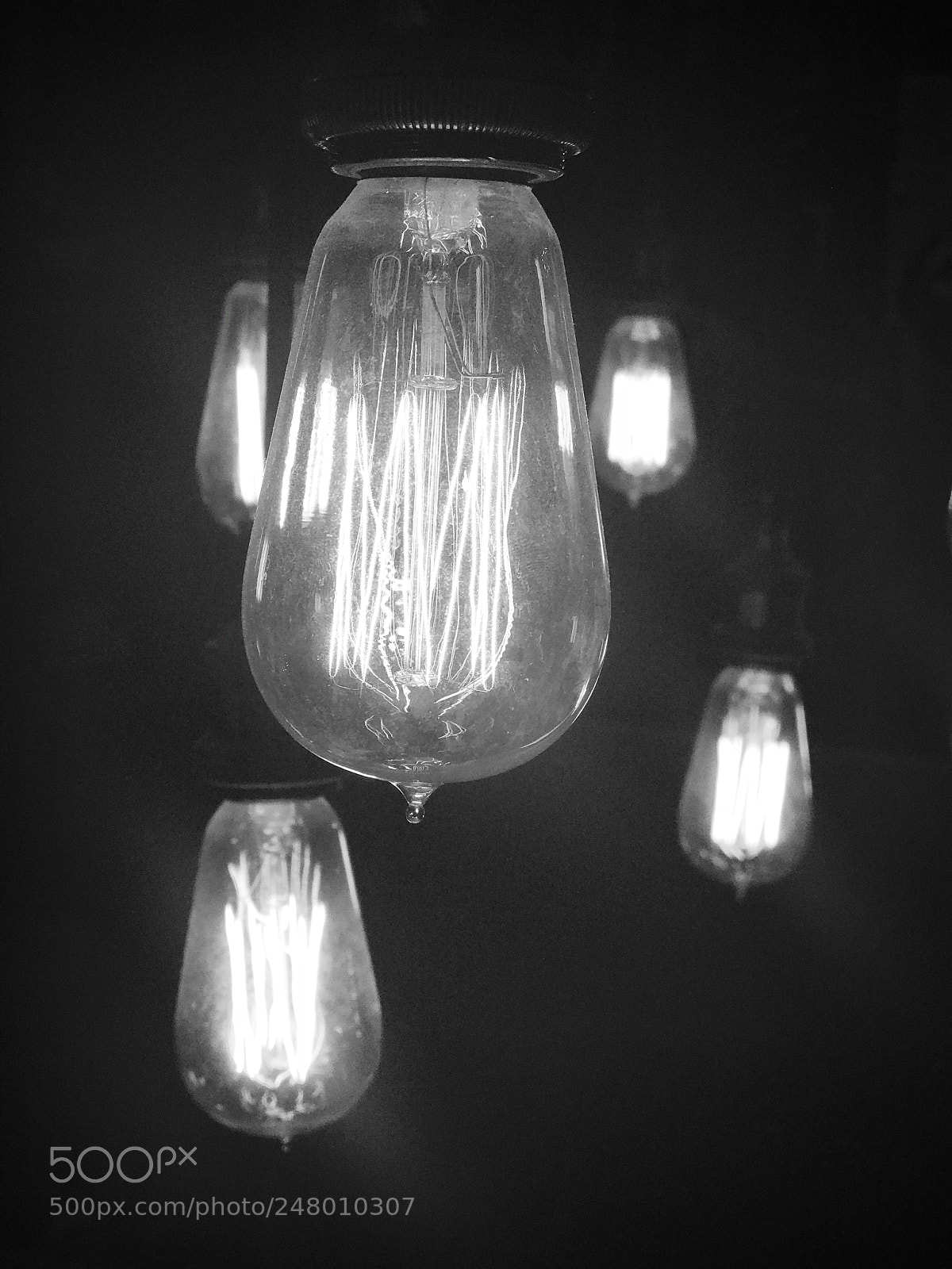 Apple iPhone 7 Plus sample photo. Light in the night photography