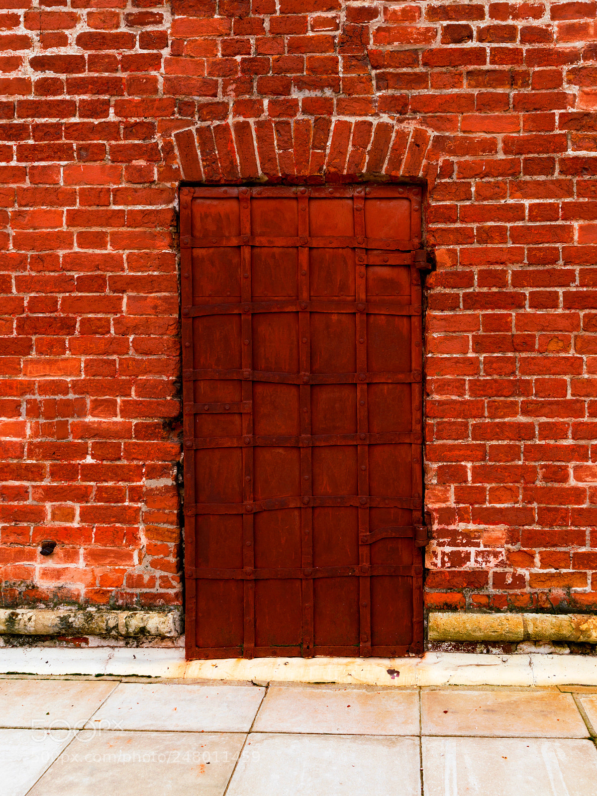 Sony a7R II sample photo. Ryazan (door). photography