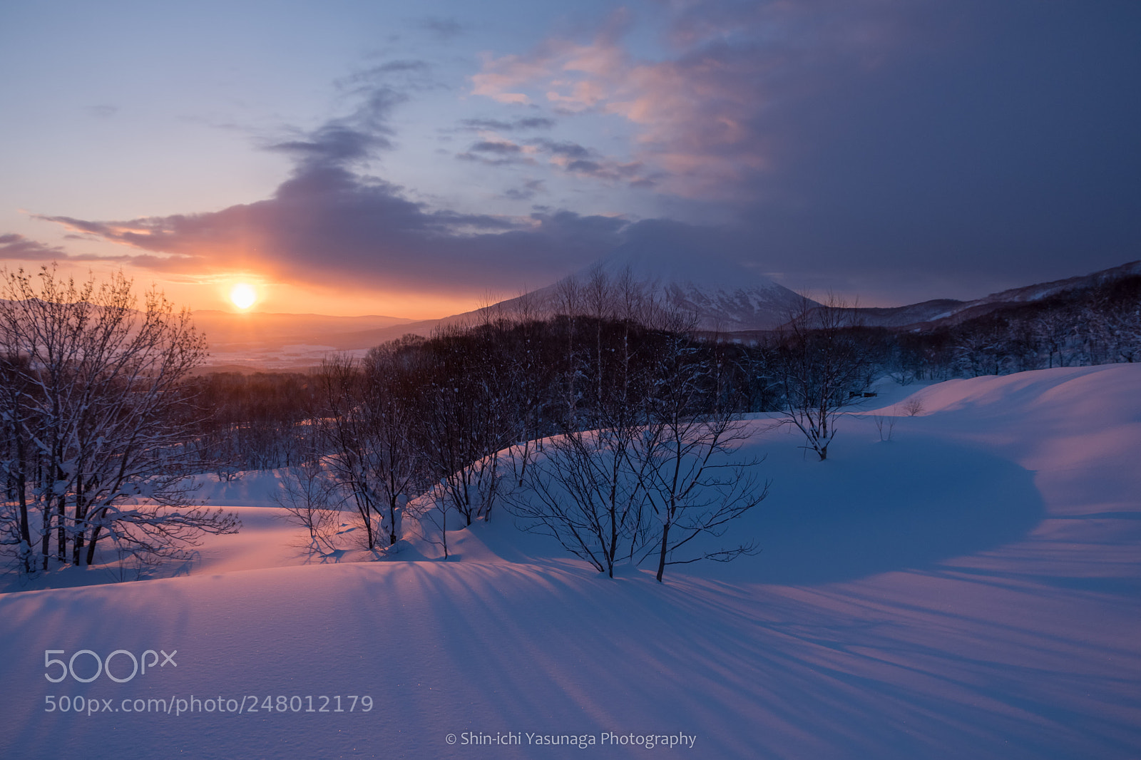 Pentax K-70 sample photo. Sunrise & snow field photography