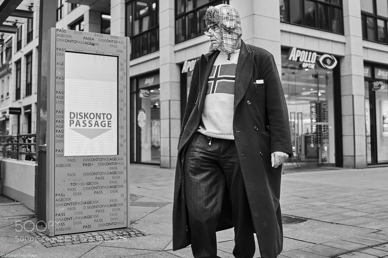 Sony Cyber-shot DSC-RX1R II sample photo. Mann 339 b&w photography