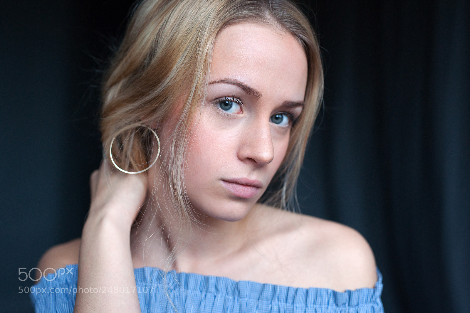 Sony Alpha DSLR-A900 sample photo. Earring photography
