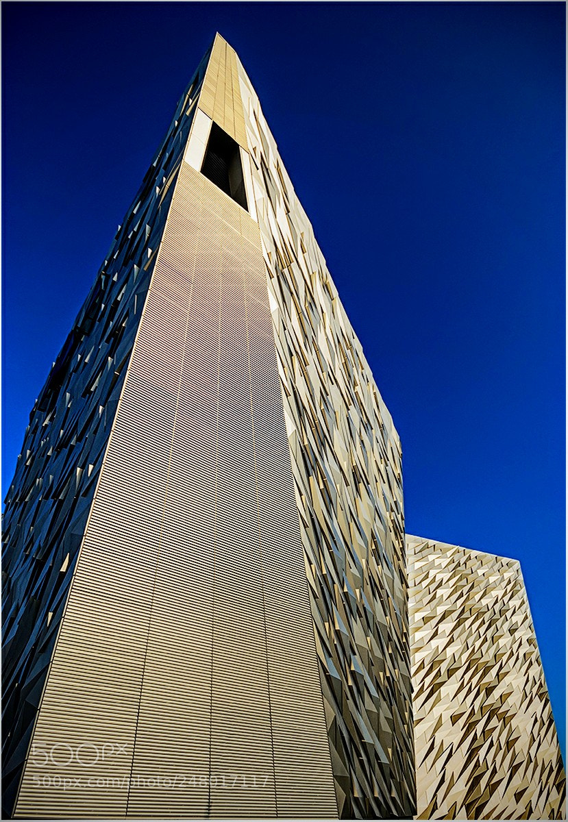 Canon EOS 100D (EOS Rebel SL1 / EOS Kiss X7) sample photo. Rising high belfast titanic photography