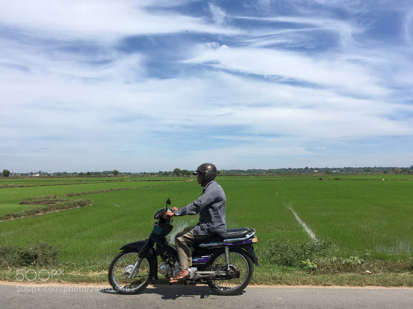Apple iPhone SE sample photo. Img photography