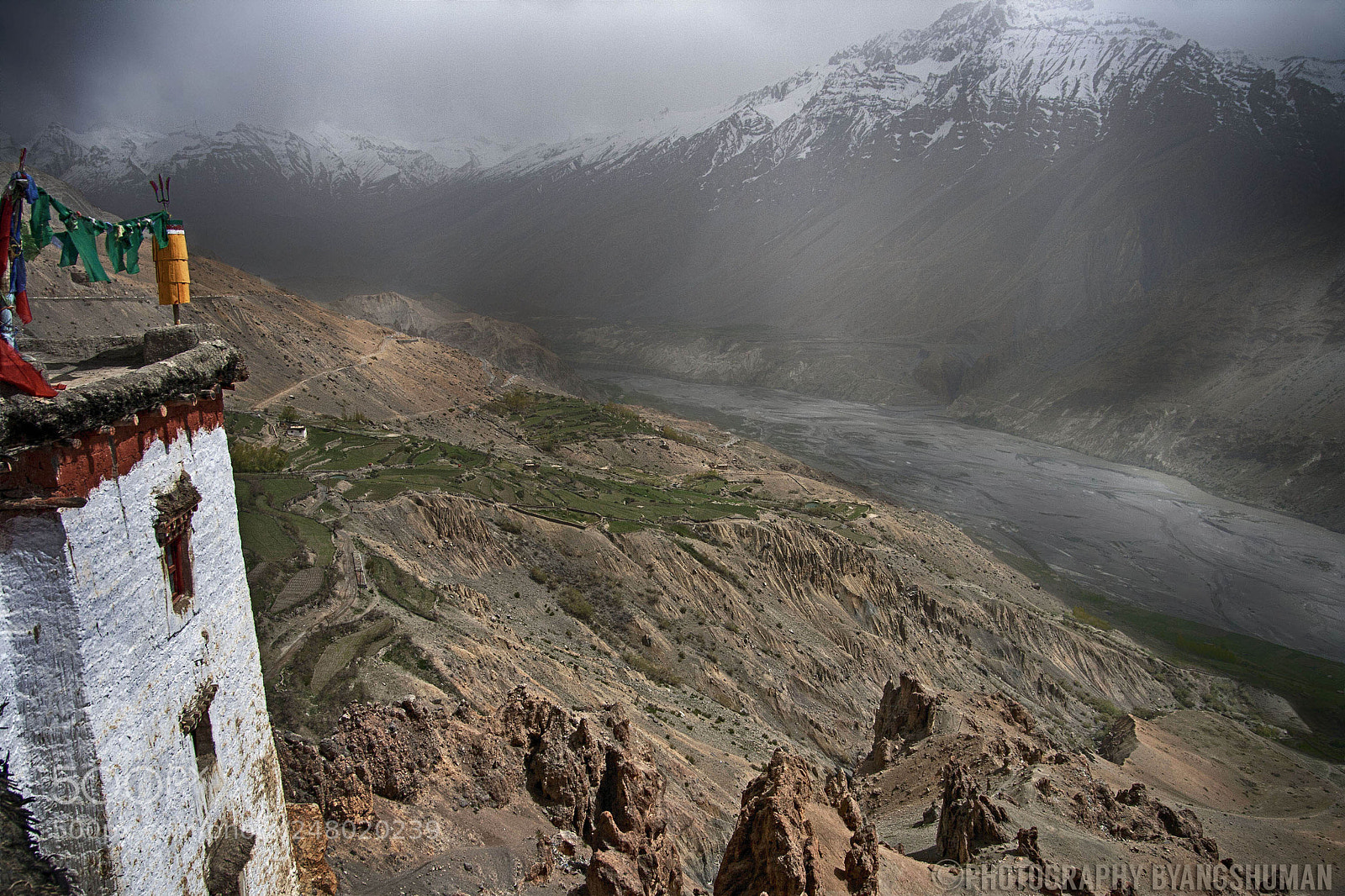 Canon EOS 400D (EOS Digital Rebel XTi / EOS Kiss Digital X) sample photo. Soaring over dhankar monastery photography
