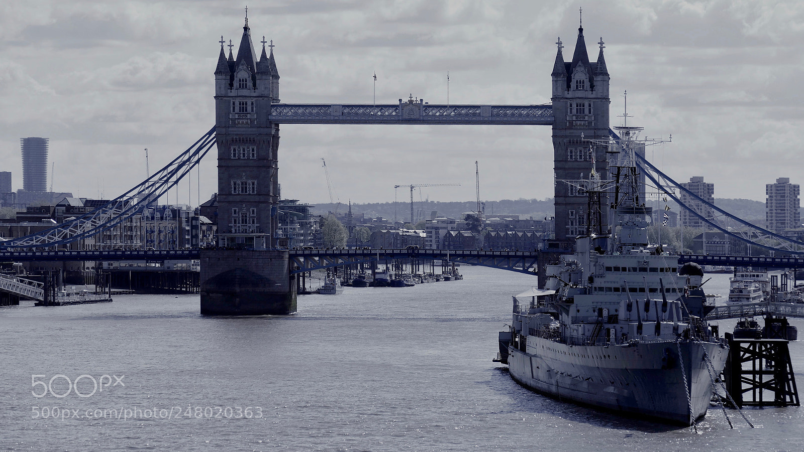 Panasonic Lumix DMC-FZ1000 sample photo. Tower bridge london photography