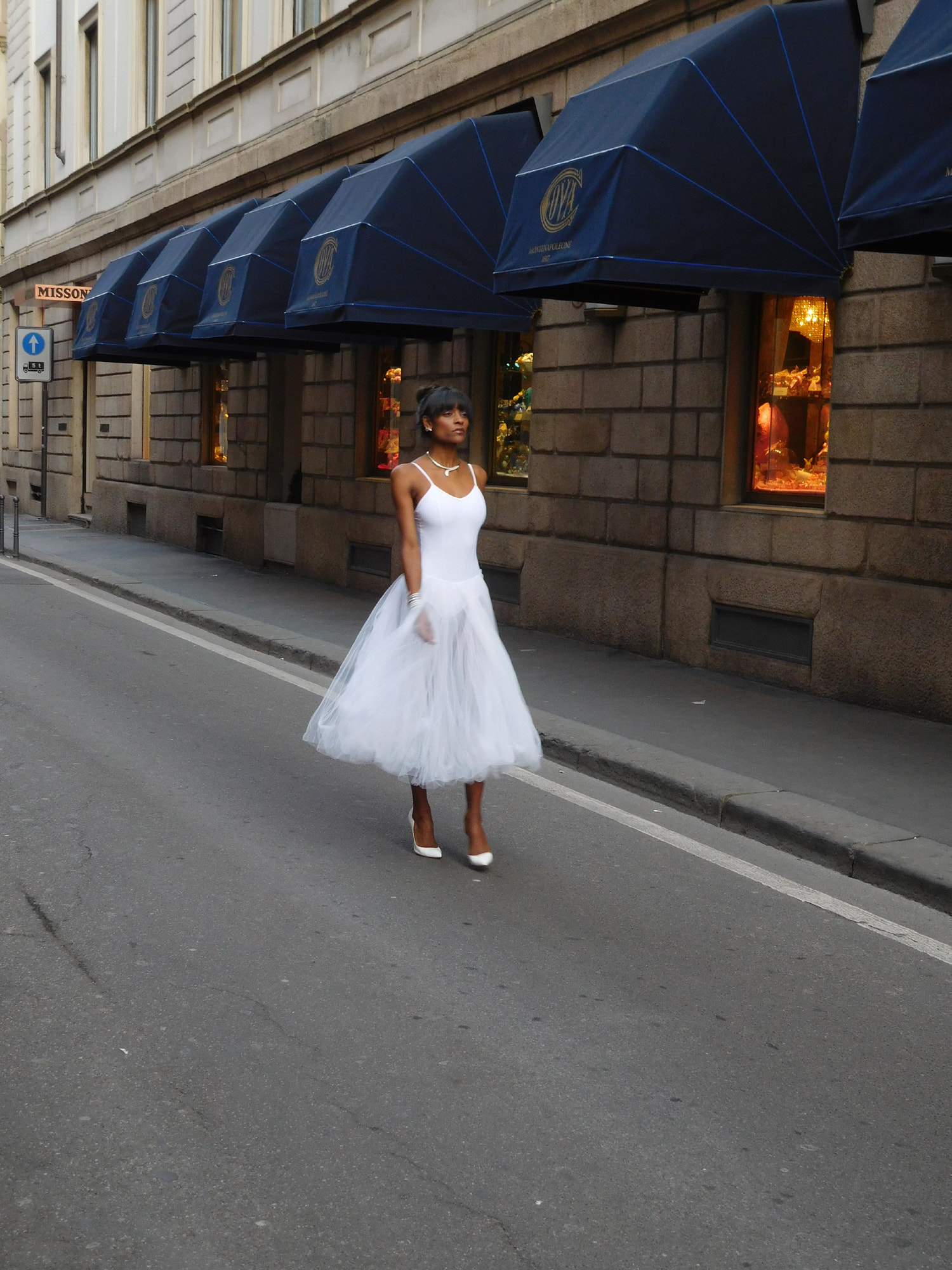 Nikon Coolpix S7000 sample photo. Milan fashion week photography