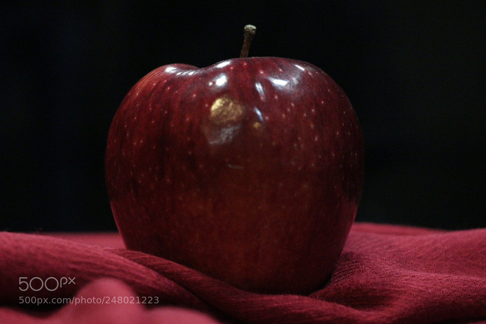Canon EOS 80D sample photo. Red apple photography