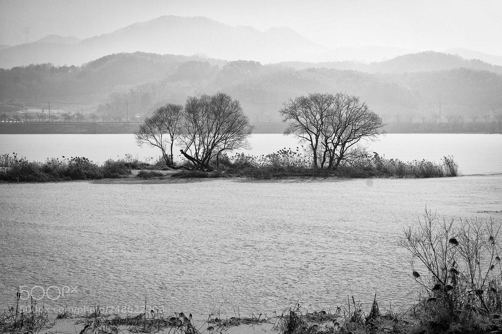 Canon EOS 100D (EOS Rebel SL1 / EOS Kiss X7) sample photo. Frozen hanriver in korea photography