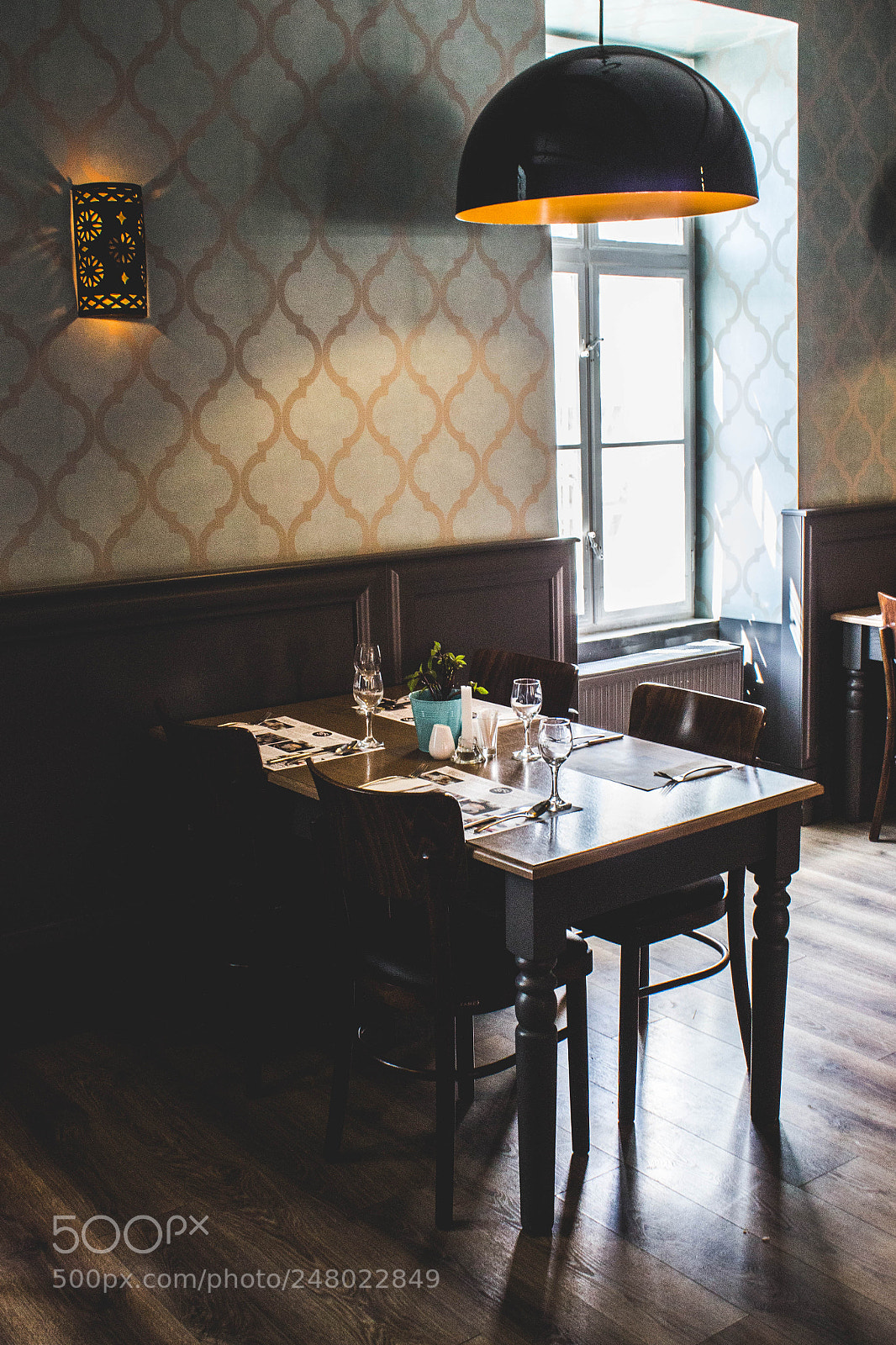 Canon EOS 700D (EOS Rebel T5i / EOS Kiss X7i) sample photo. Eger 1552 restaurant photography