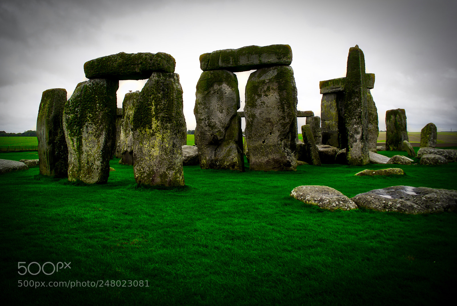 Sony Alpha DSLR-A200 sample photo. Stonehenge england photography