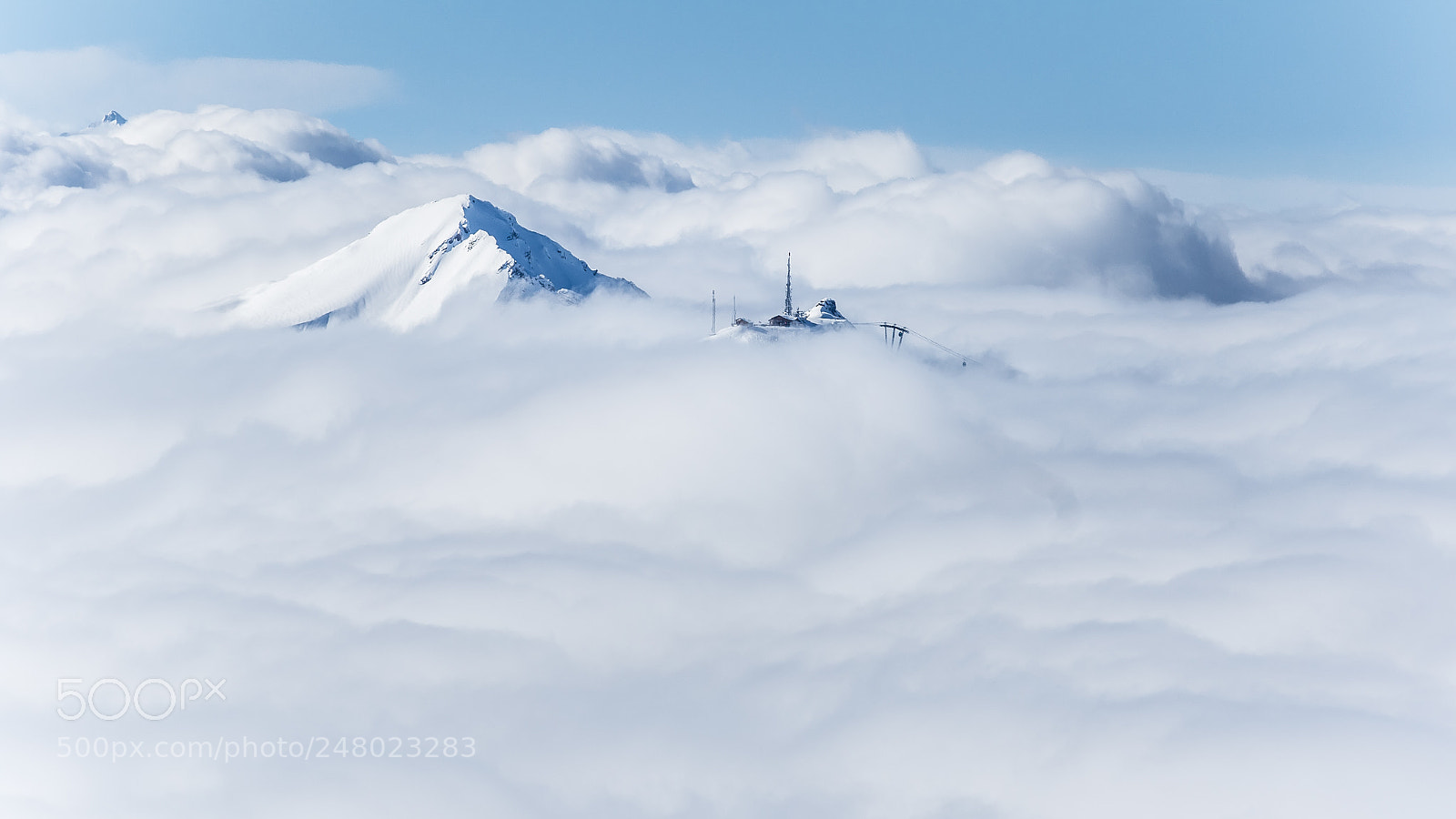 Canon EOS 7D Mark II sample photo. Above the cloud photography