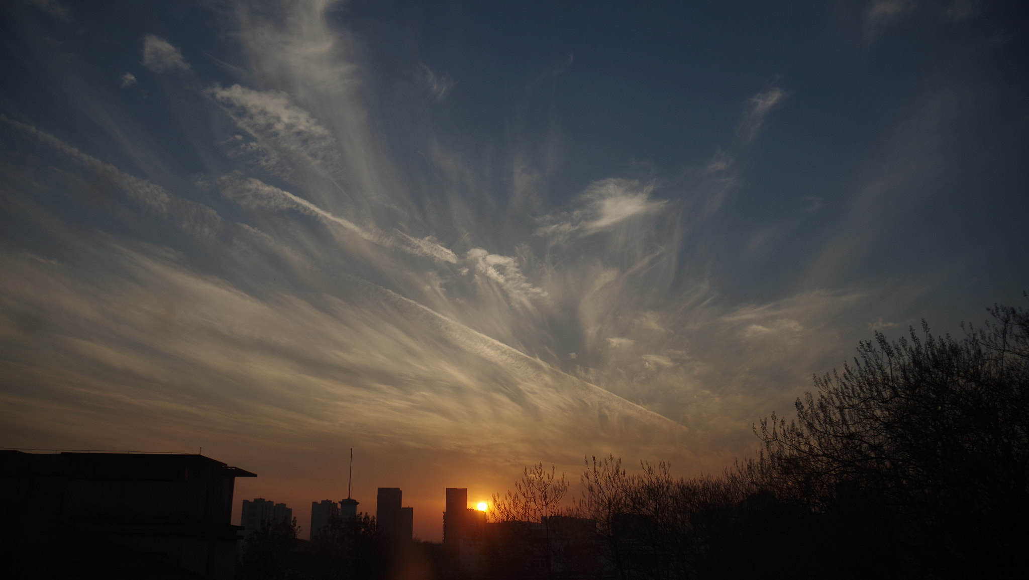 Pentax K-01 + Pentax smc DA 17-70mm F4.0 AL (IF) SDM sample photo. Sky photography