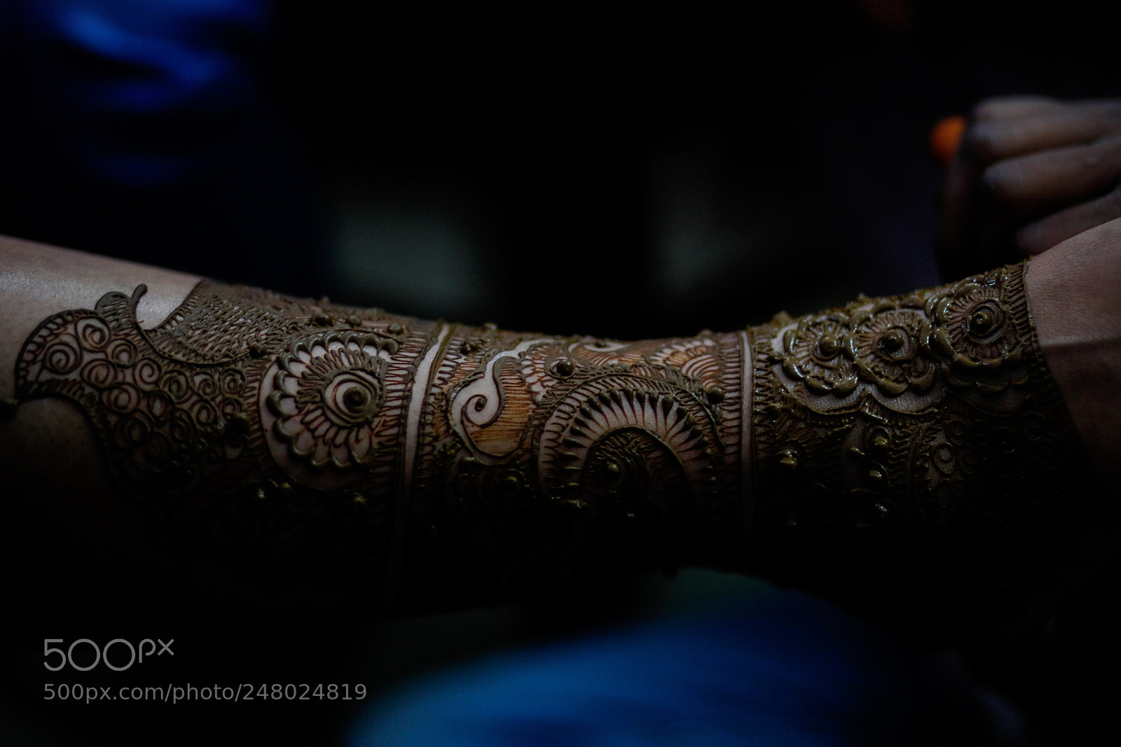 Canon EOS 6D Mark II sample photo. Mehandi ceremony photography