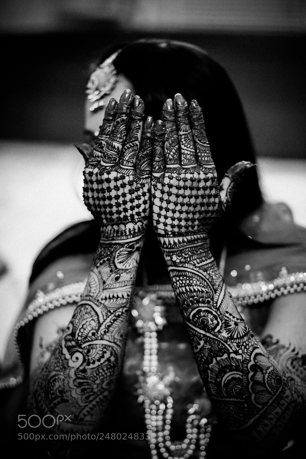 Canon EOS 6D Mark II sample photo. Mehandi ceremony photography