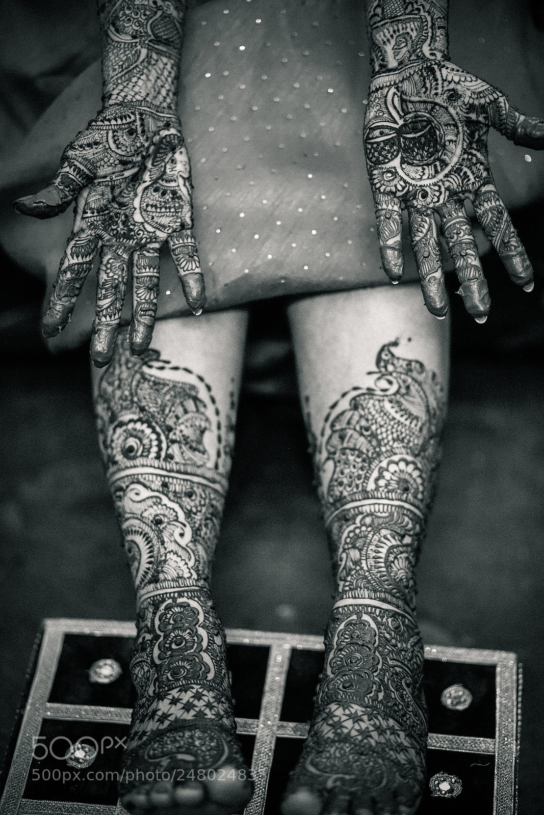 Canon EOS 6D Mark II sample photo. Mehandi ceremony photography