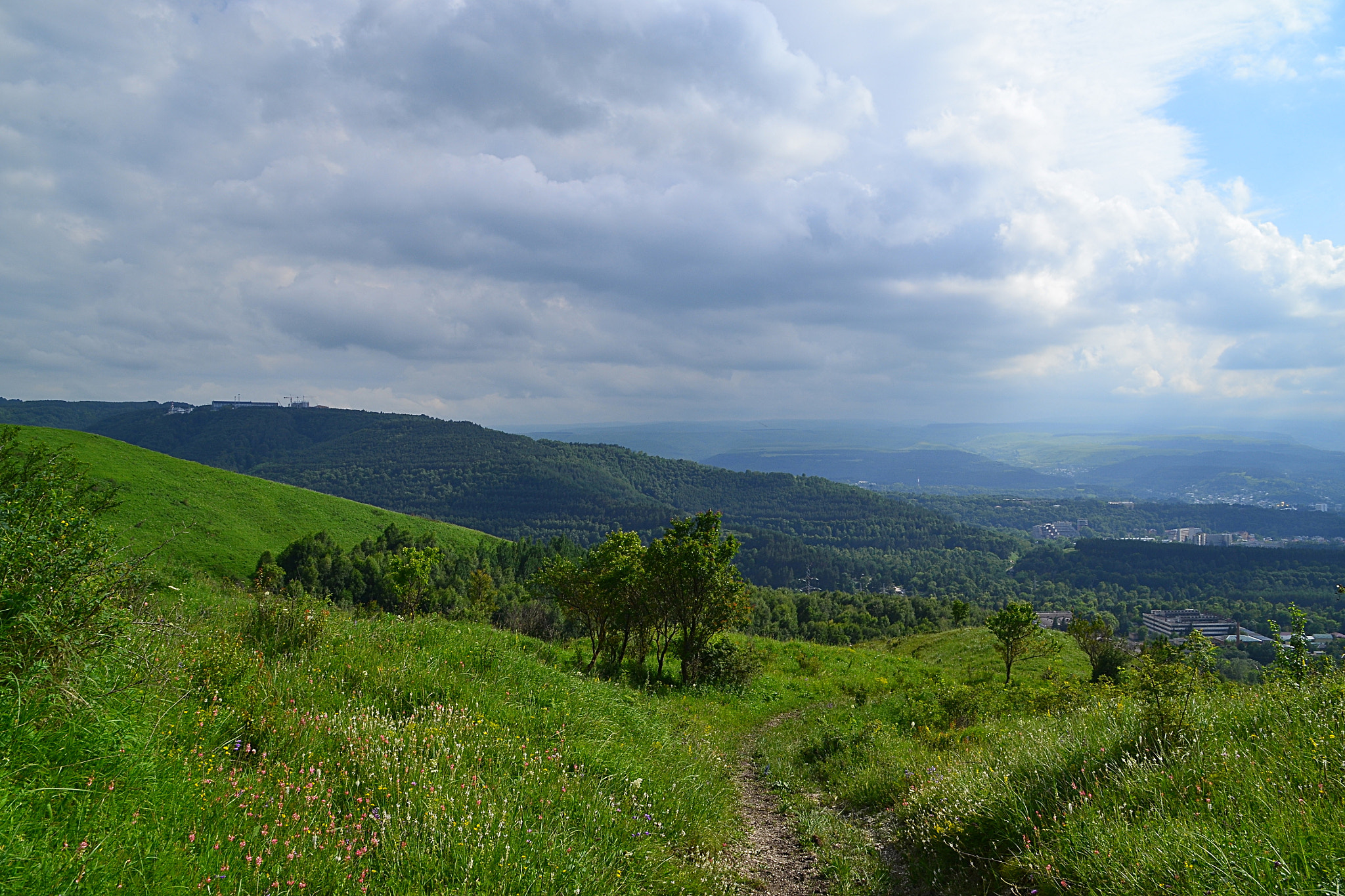 Nikon D3100 sample photo. Afternoon cloudscape photography
