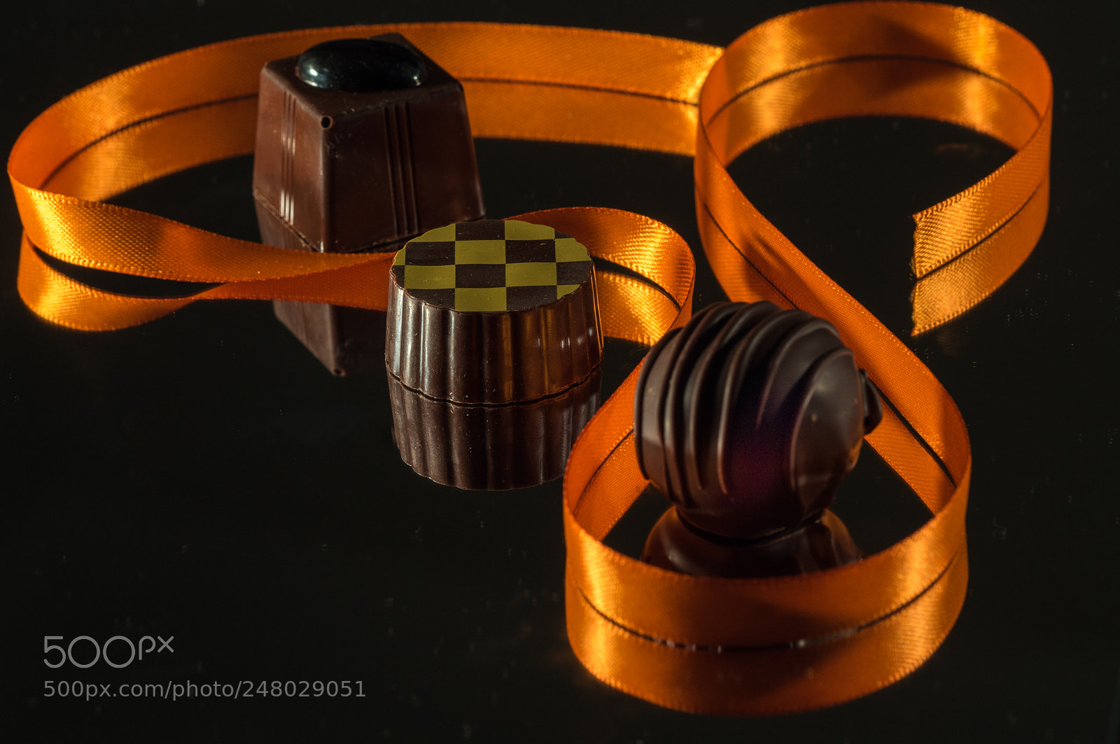 Olympus OM-D E-M5 II sample photo. Hand made swiss chocolates photography