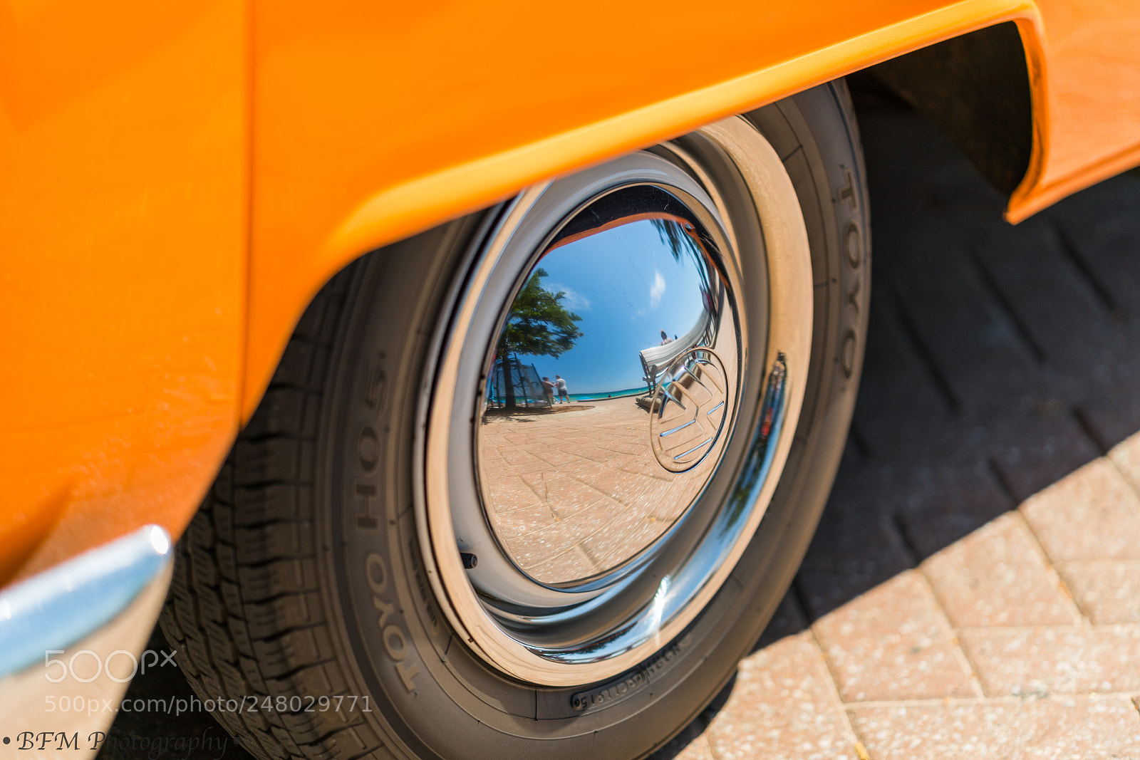 Sony a7R II sample photo. Wheel reflection. photography