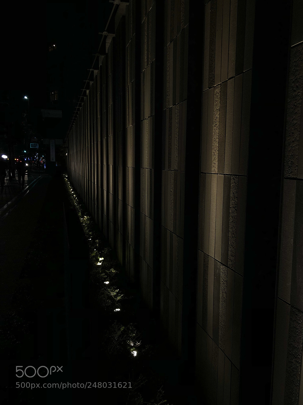 Apple iPhone X sample photo. City night photography