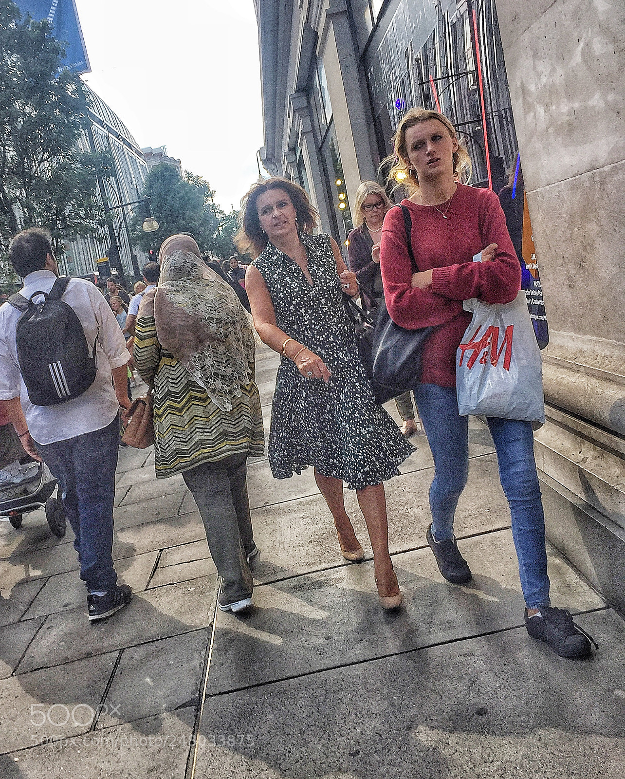 Apple iPhone 6 sample photo. On a busy shopping photography