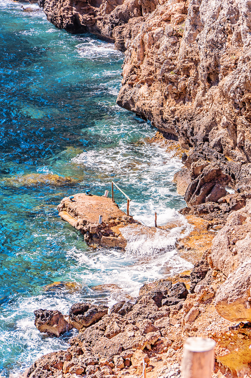 Canon EOS 600D (Rebel EOS T3i / EOS Kiss X5) sample photo. Rocky coast mallorca photography