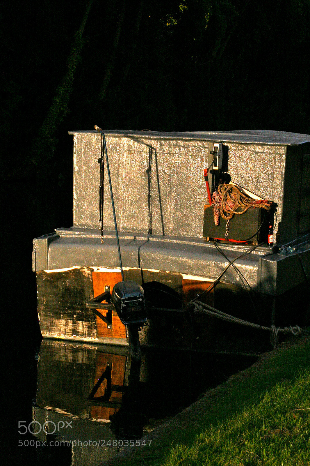 Canon EOS 30D sample photo. Sunlit stern photography