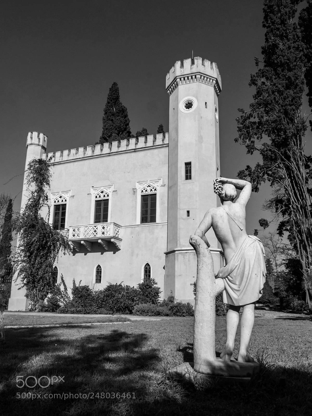 Fujifilm X10 sample photo. Through history photography
