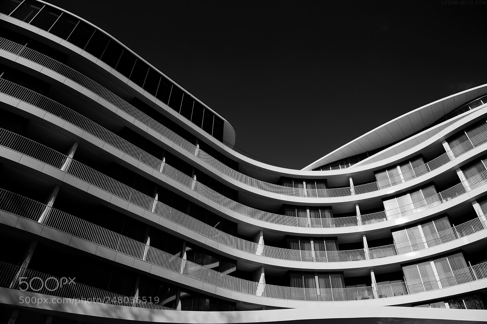 Canon EOS-1D X sample photo. Part of the cruiser photography