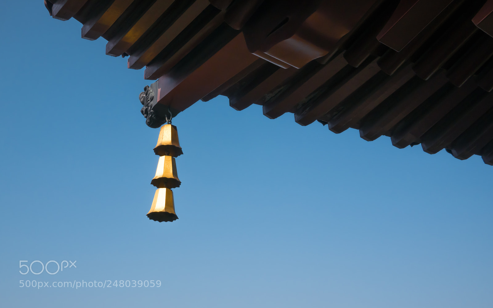 Panasonic Lumix DMC-GX85 (Lumix DMC-GX80 / Lumix DMC-GX7 Mark II) sample photo. Bells of leifeng tower photography