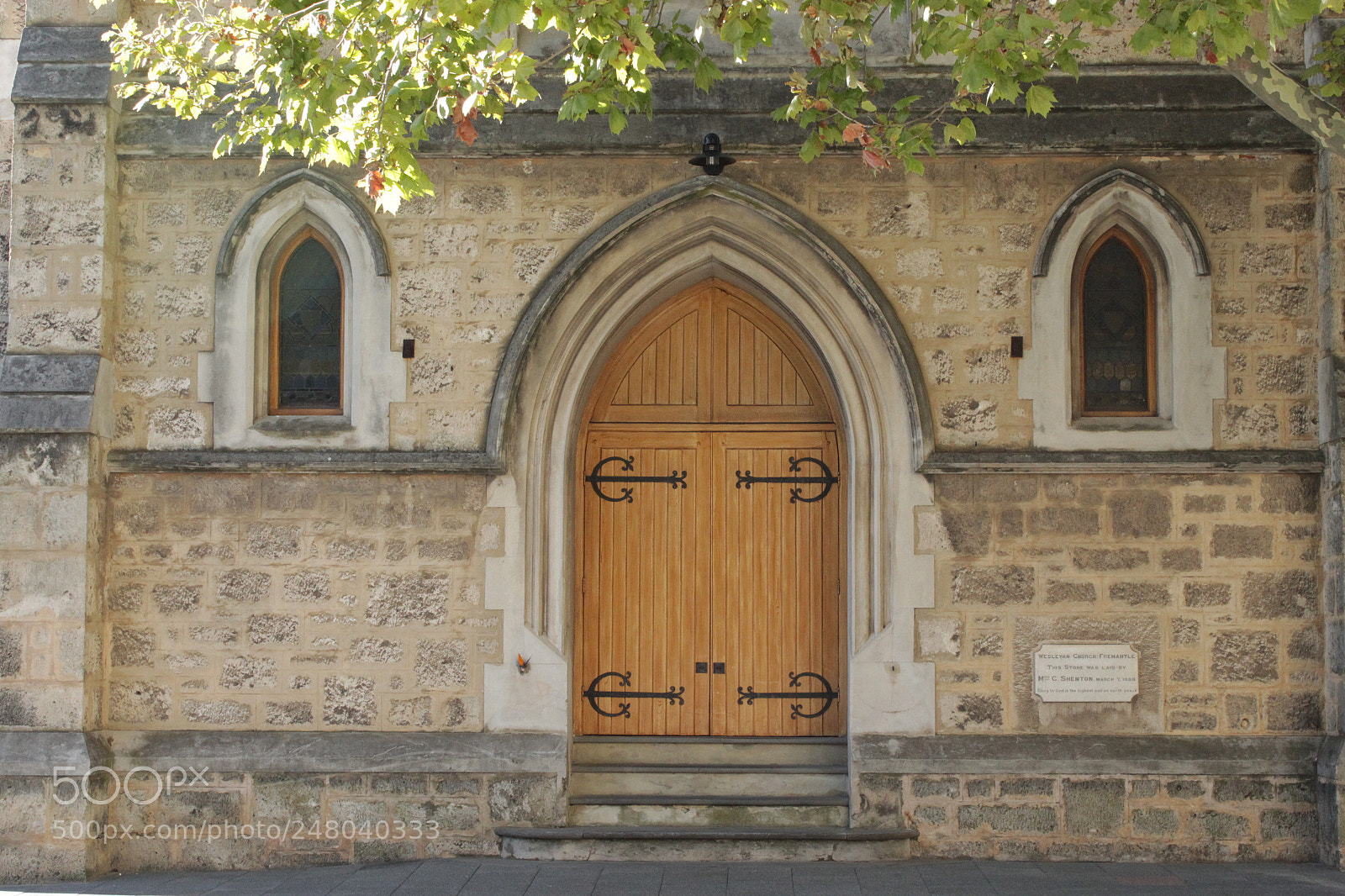 Canon EF-S 18-55mm F3.5-5.6 III sample photo. Door photography