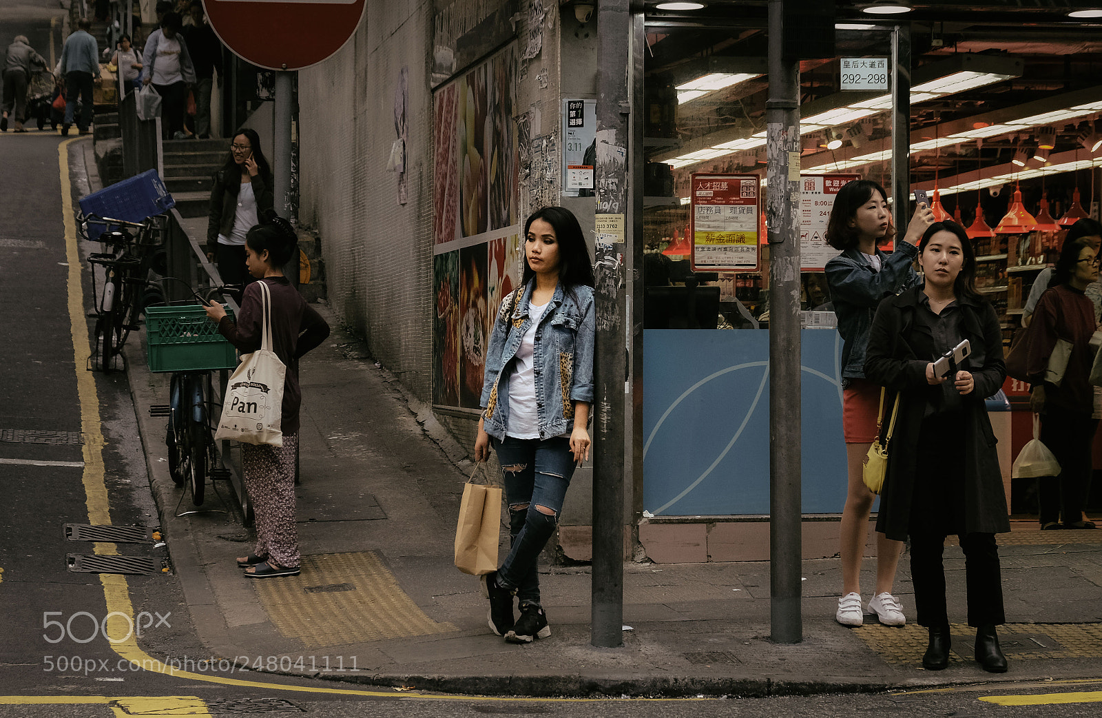 Fujifilm X-T2 sample photo. Lost in the city photography