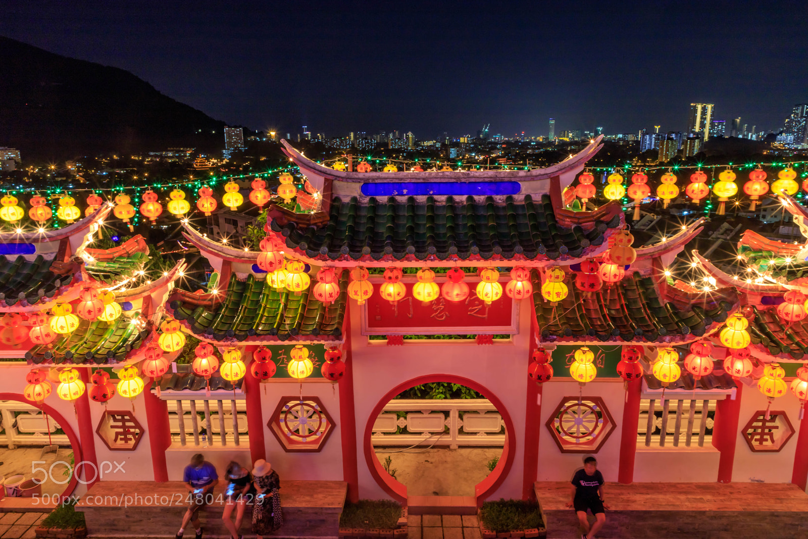 Canon EOS 6D Mark II sample photo. Heaven s gate, city photography