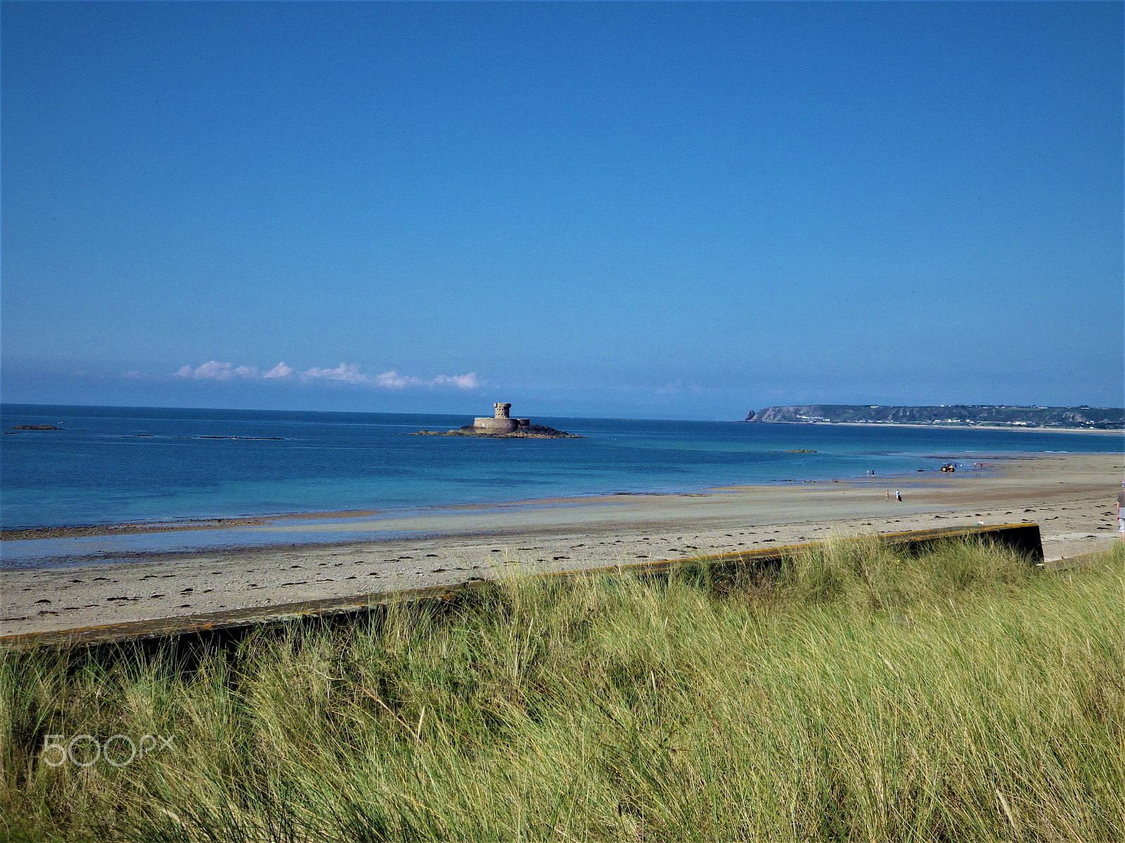 Pentax X-5 sample photo. A round tower fortification on the horizon. photography