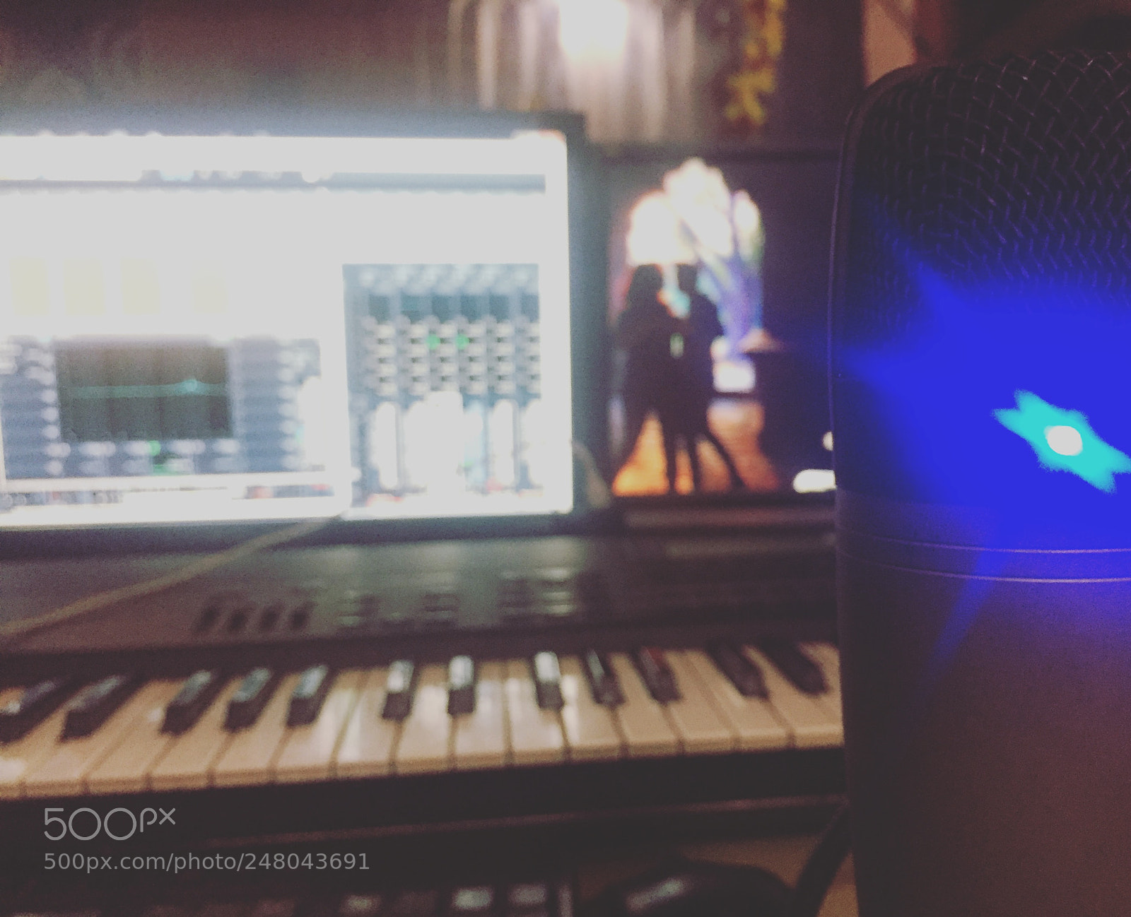 Apple iPhone 6 sample photo. Passionate for music photography