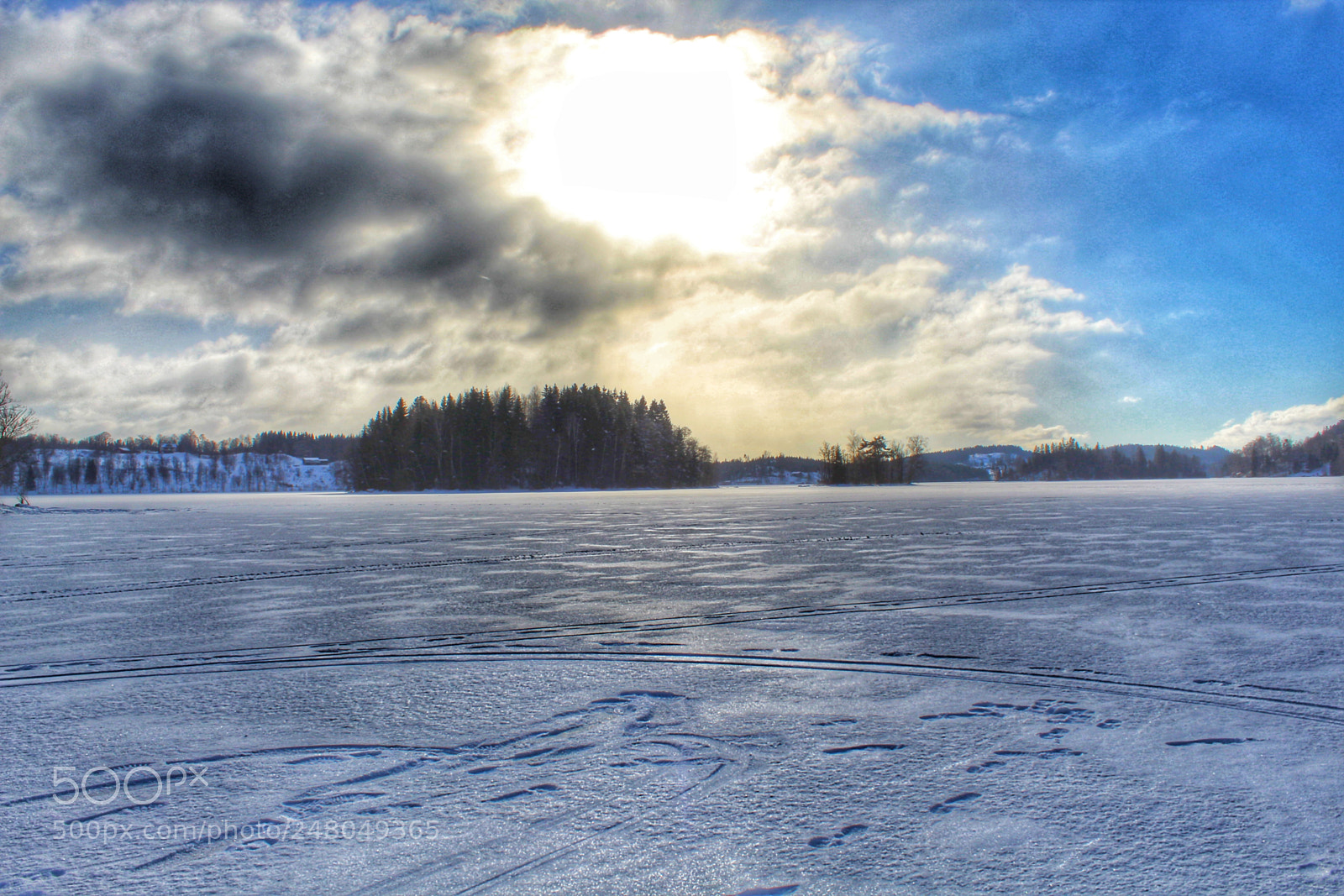 Canon EOS 1300D (EOS Rebel T6 / EOS Kiss X80) sample photo. Frozen lake photography