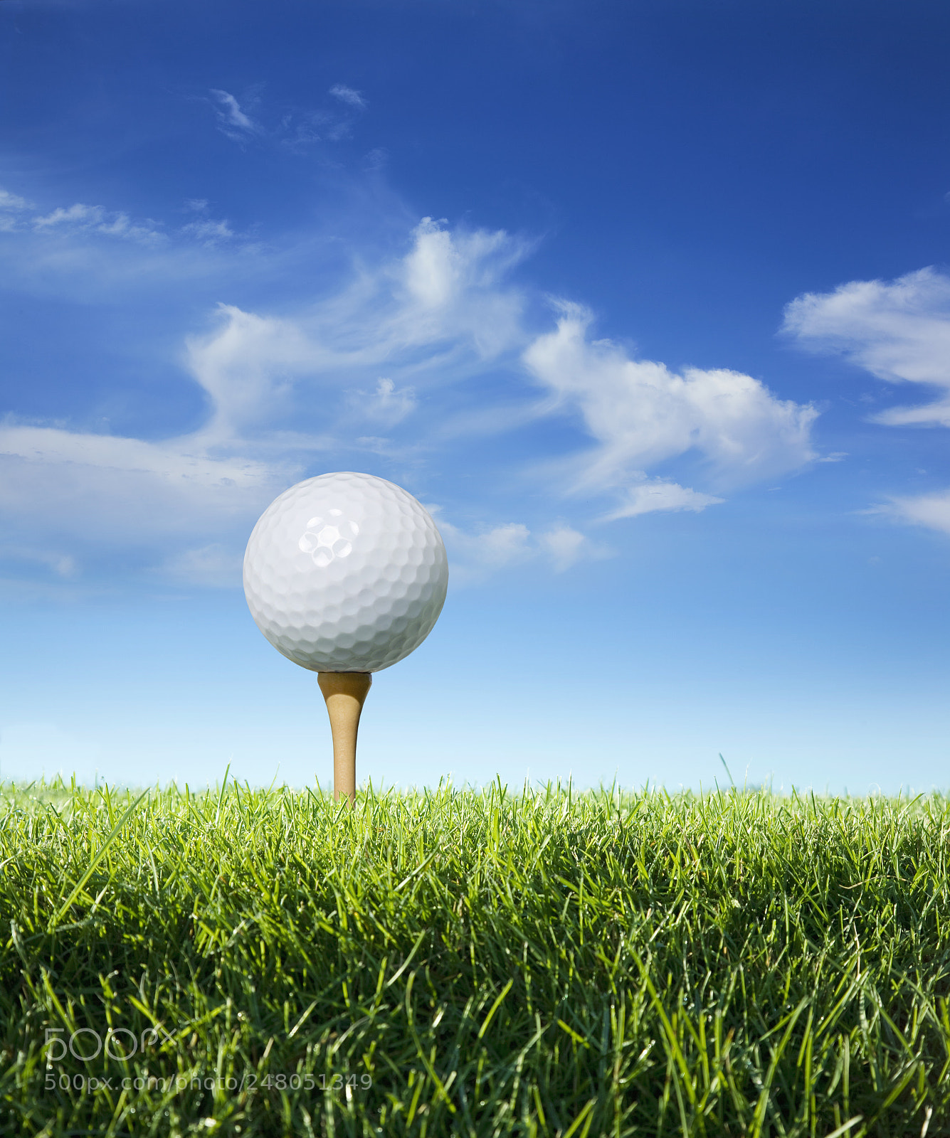 Canon EOS 5D sample photo. Golf ball on tee photography