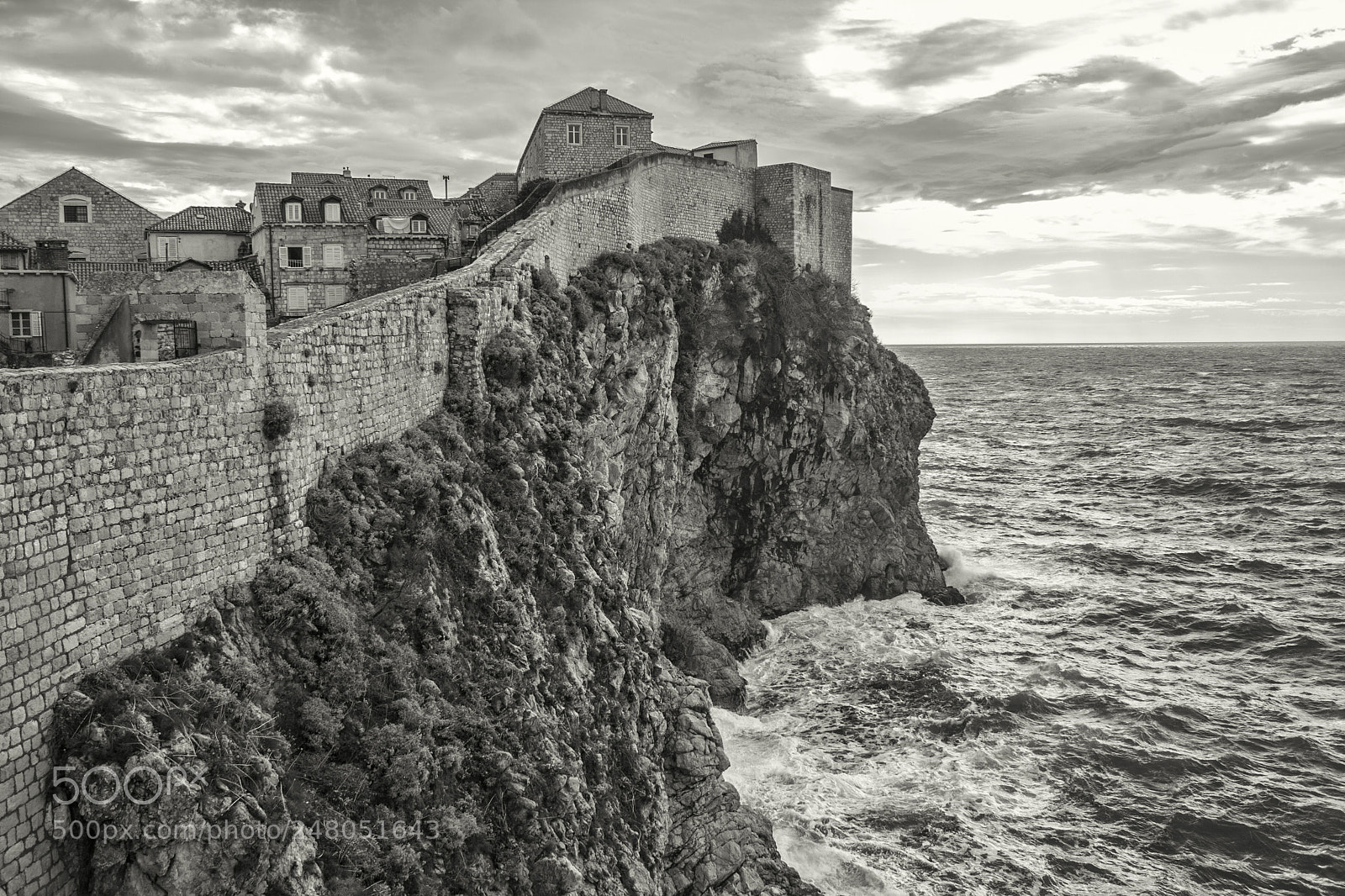 Canon EOS 400D (EOS Digital Rebel XTi / EOS Kiss Digital X) sample photo. Dubrovnik walls photography