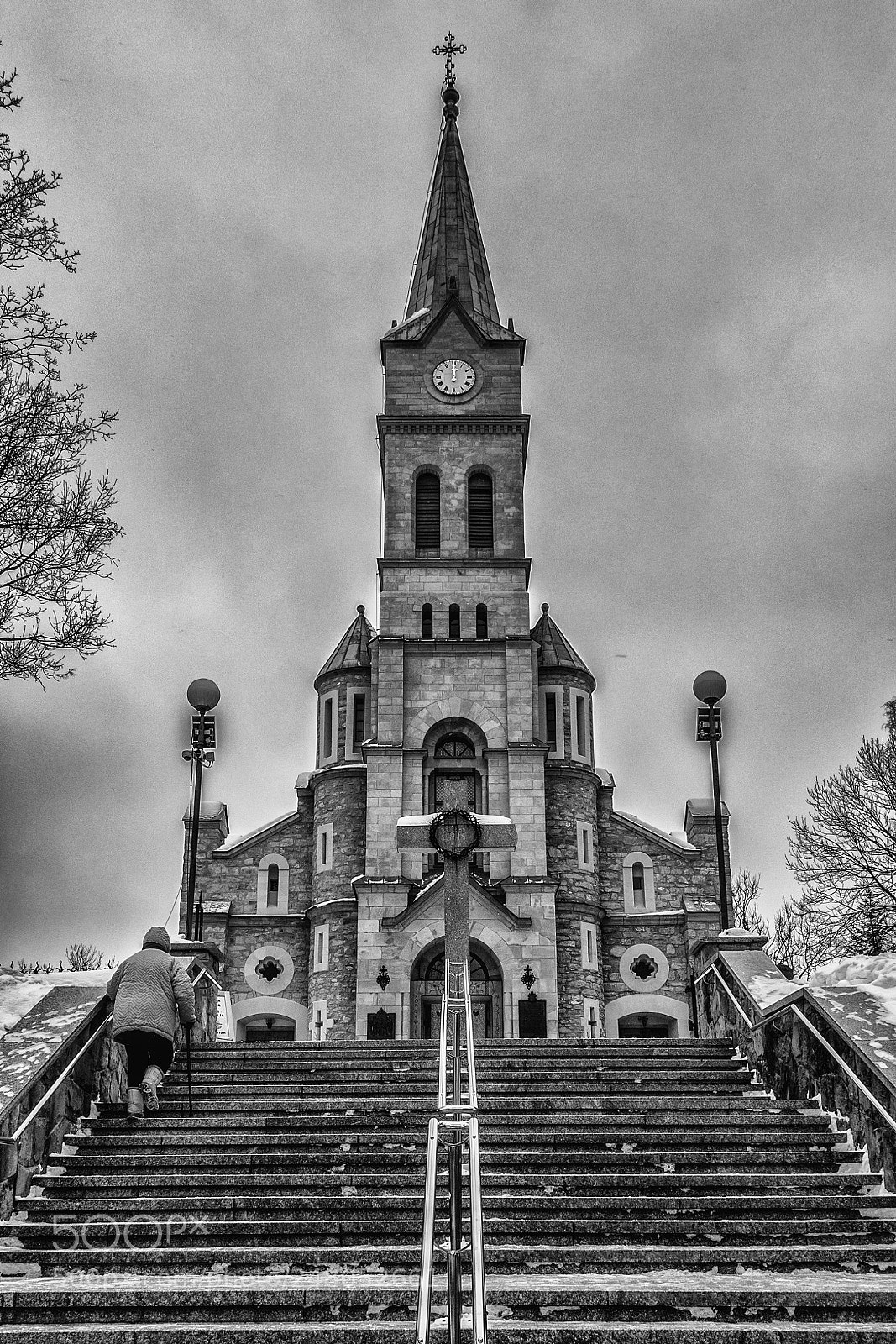 Sony Cyber-shot DSC-RX100 IV sample photo. Stairway to church photography