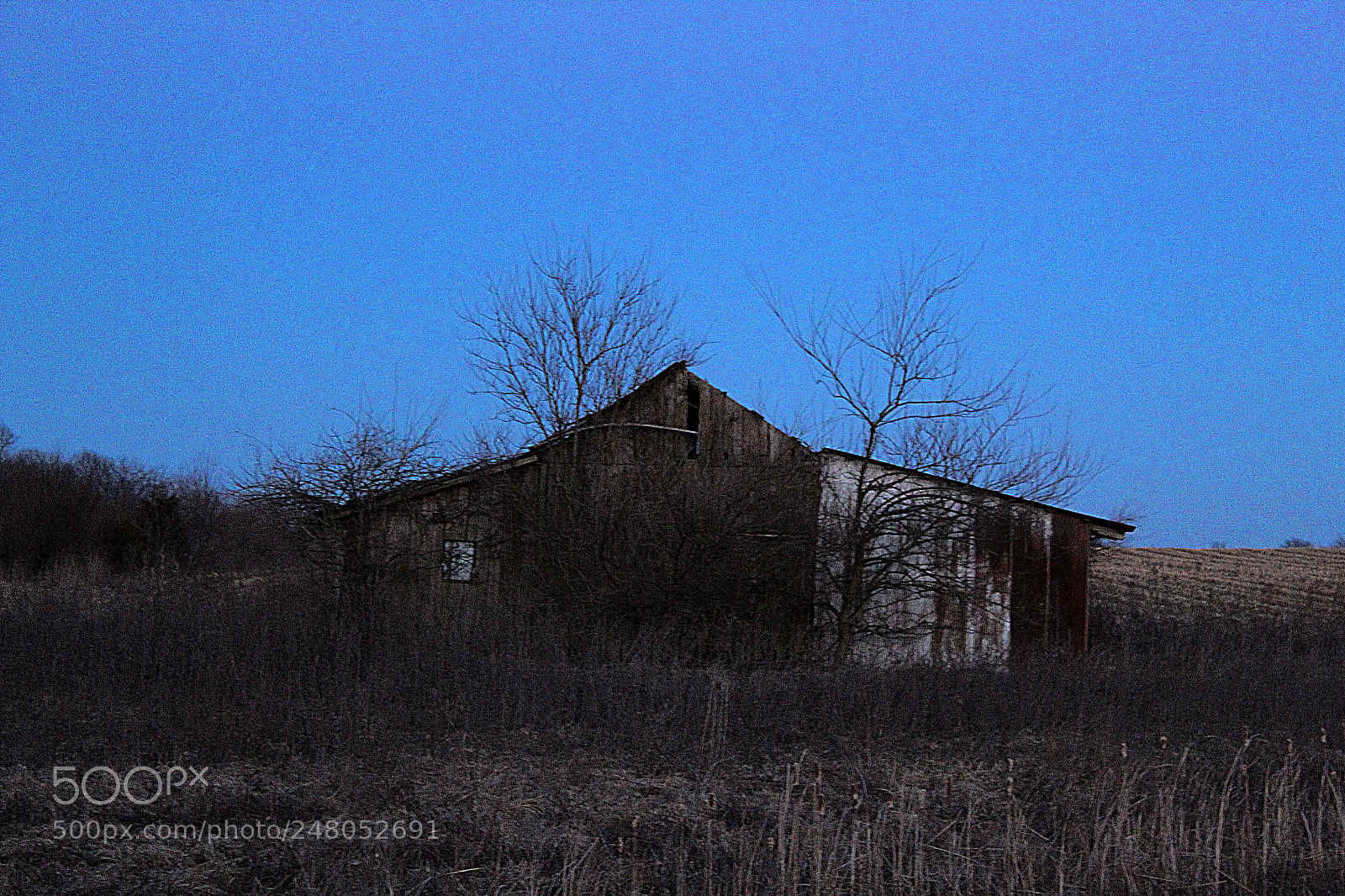 Canon EF-S 18-55mm F3.5-5.6 III sample photo. Barn photography