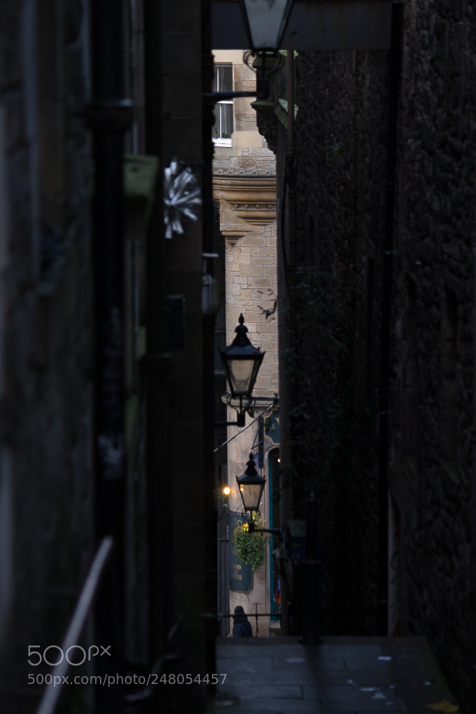 Sony a7 sample photo. An edinburgh close photography