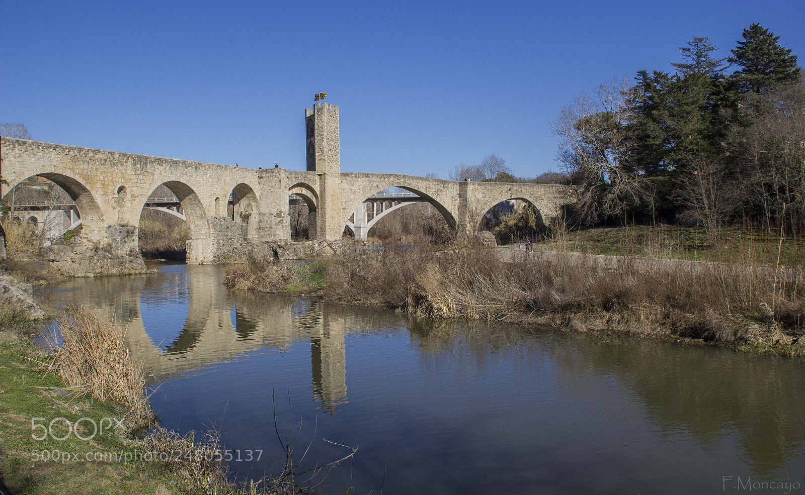 Canon EOS 550D (EOS Rebel T2i / EOS Kiss X4) sample photo. Besalú photography