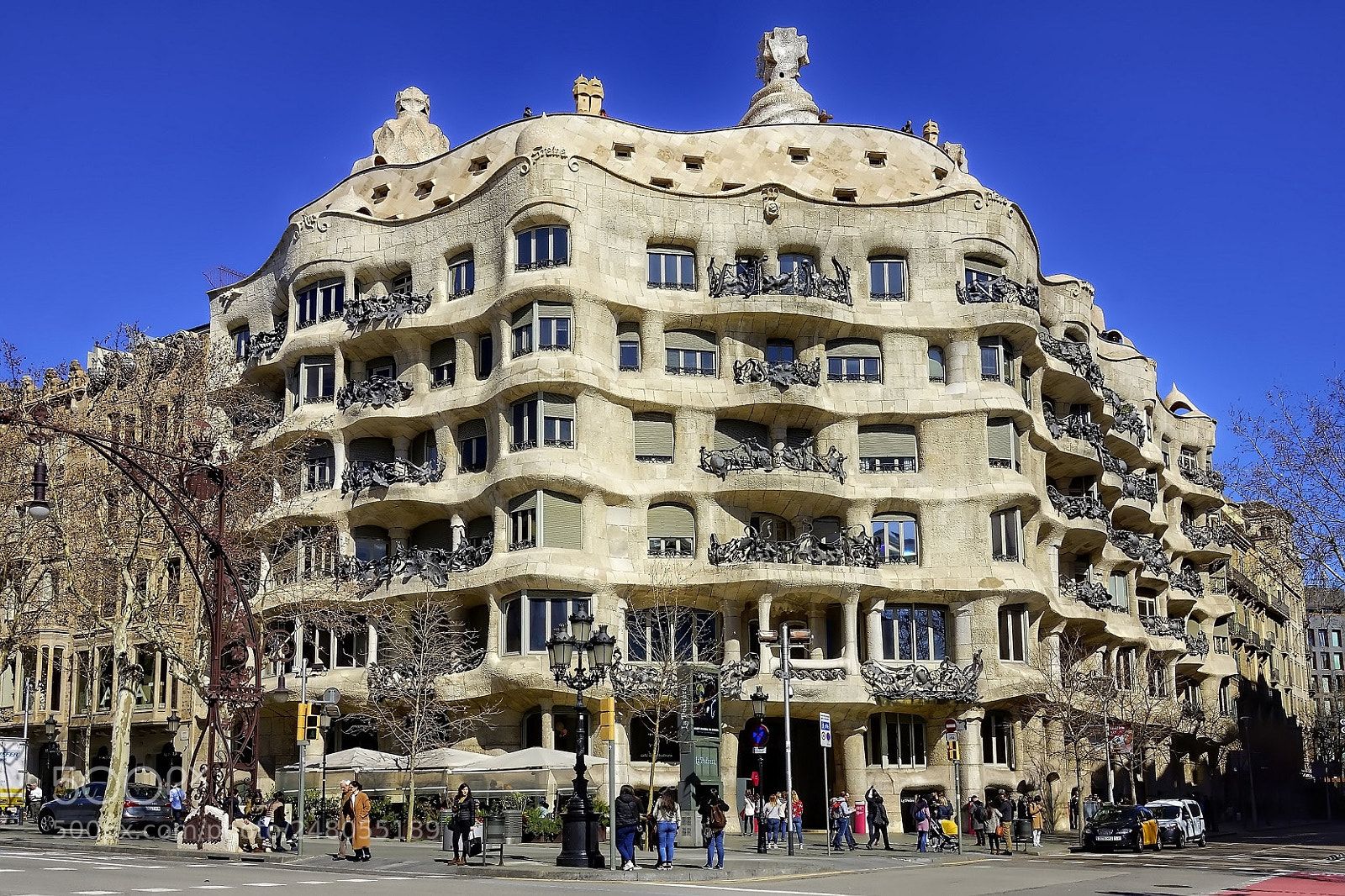 Sony SLT-A77 sample photo. La pedrera casa milÀ photography