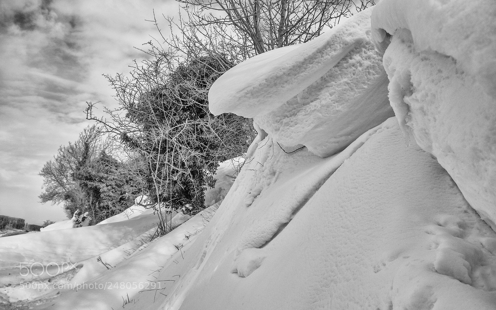 Fujifilm X-Pro1 sample photo. Snowdrifts in black and photography