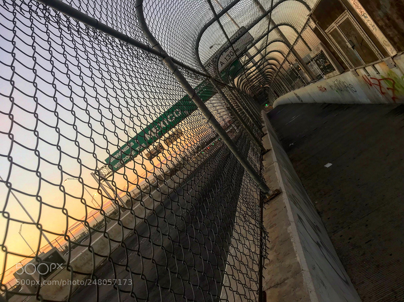 Apple iPhone 7 sample photo. Border line photography