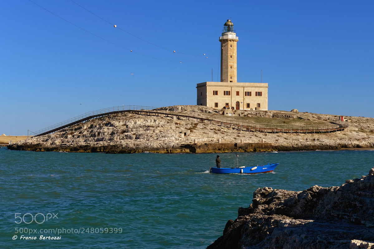 Nikon D610 sample photo. Vieste lighthouse photography