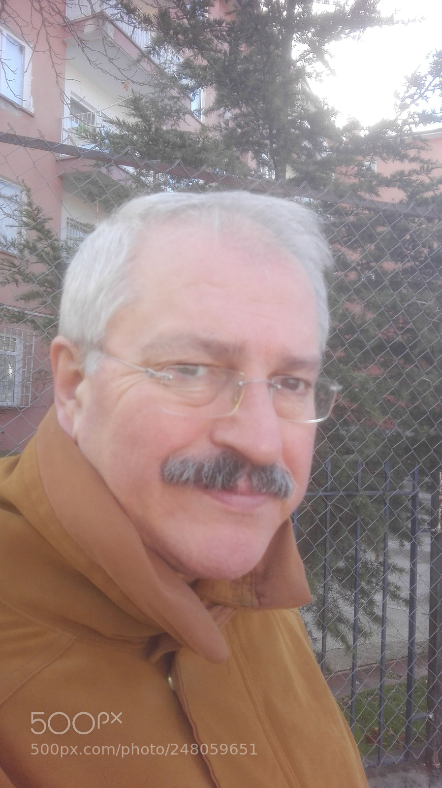 HUAWEI P8 Lite sample photo. Anxious white man photography