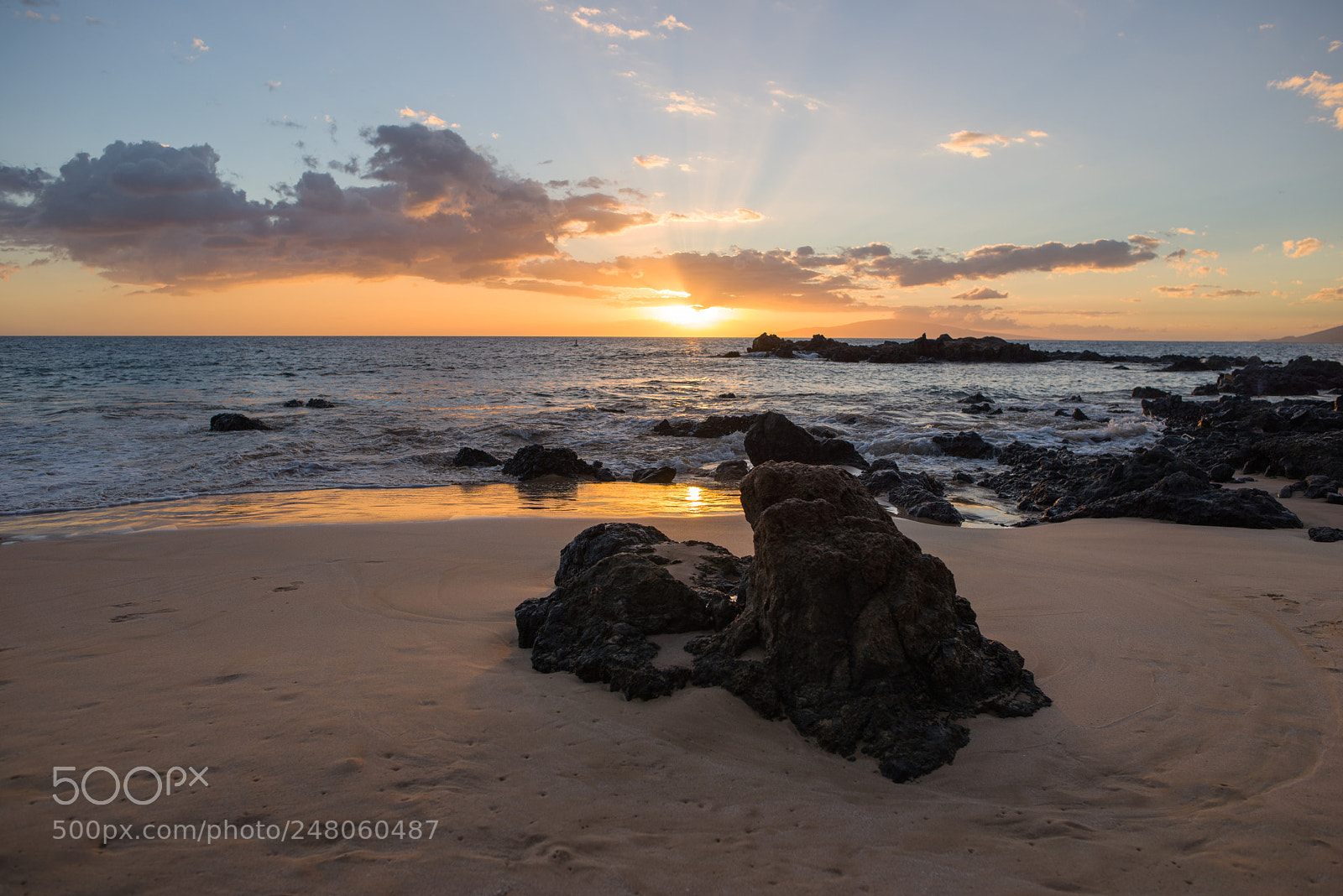 Nikon D610 sample photo. Maui sunset photography