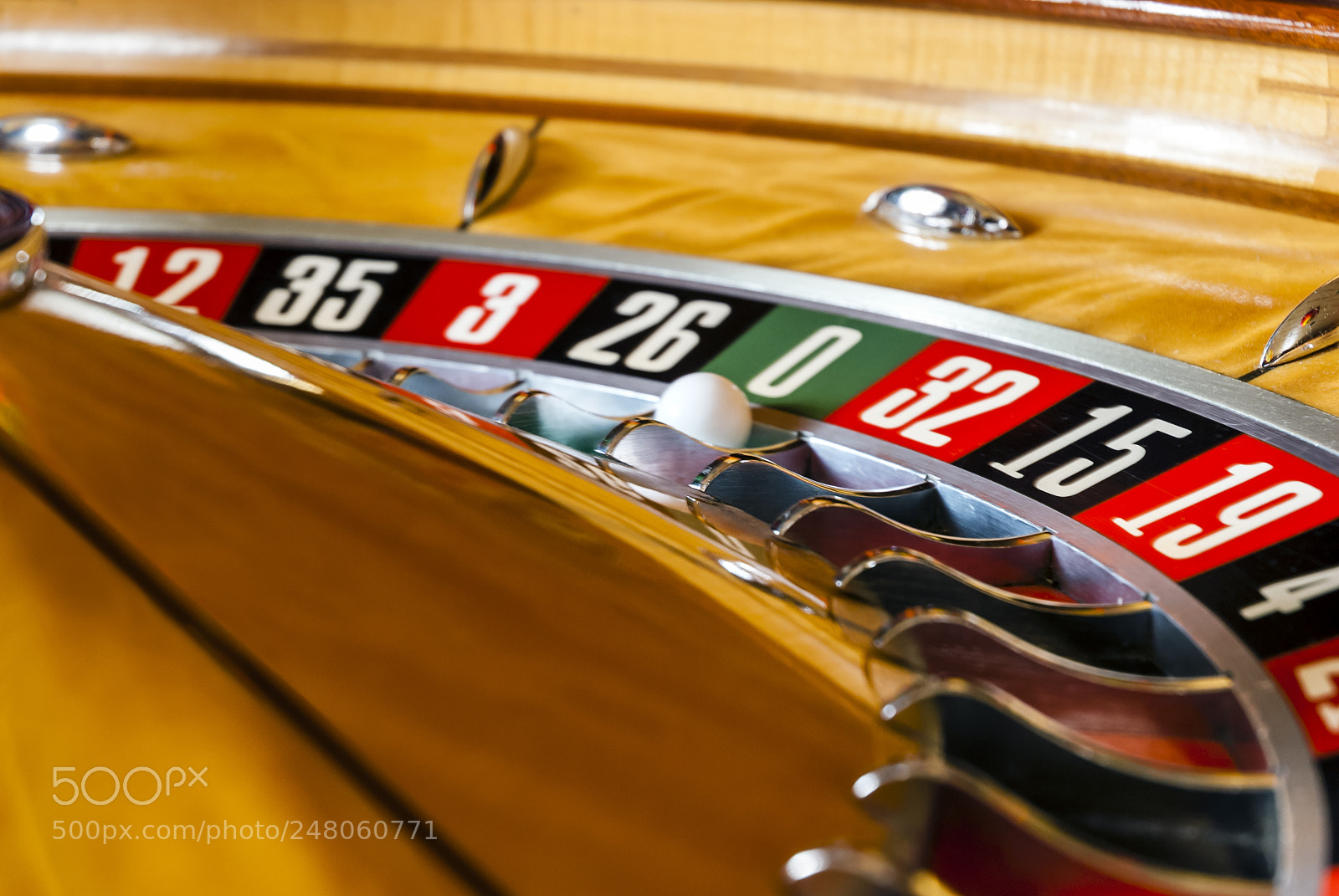 Nikon D200 sample photo. Roulette wheel with ball photography