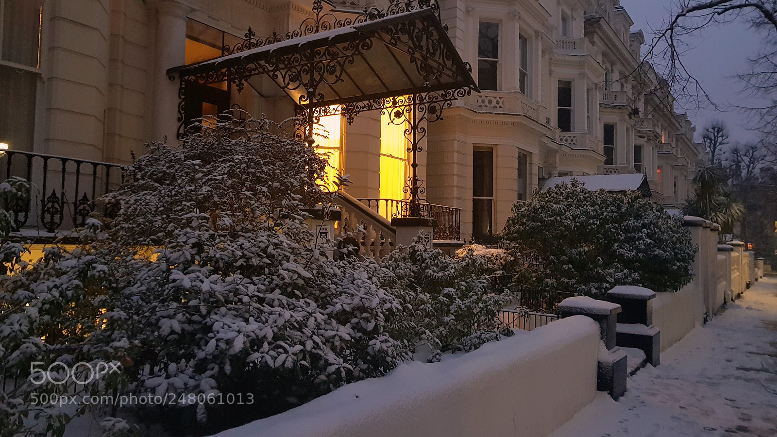 Samsung Galaxy S8 sample photo. Winter night, london photography